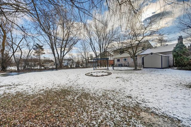 22321 Cascade Drive, Novi, MI 48375