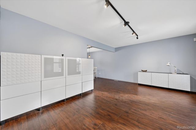 22321 Cascade Drive, Novi, MI 48375