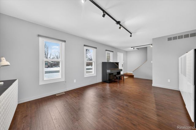 22321 Cascade Drive, Novi, MI 48375