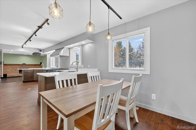 22321 Cascade Drive, Novi, MI 48375