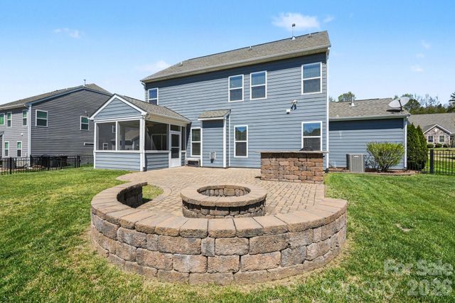 4339 Falls Lake Drive SW, Concord, NC 28025