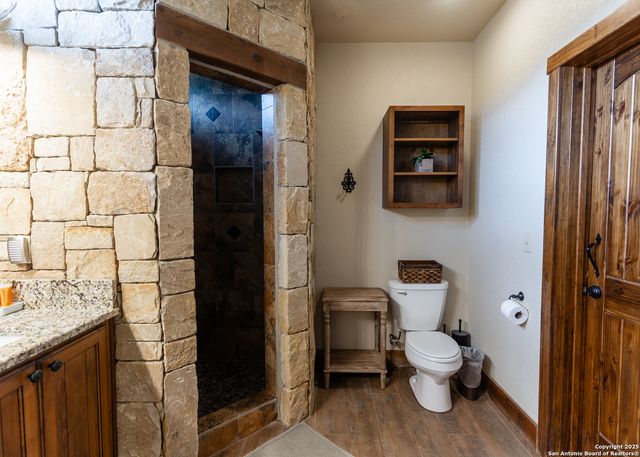 24 morning dew, Concan, TX 78838