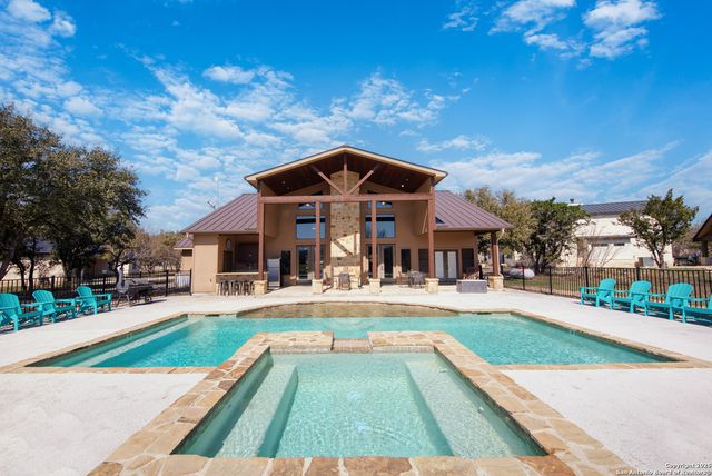 24 morning dew, Concan, TX 78838