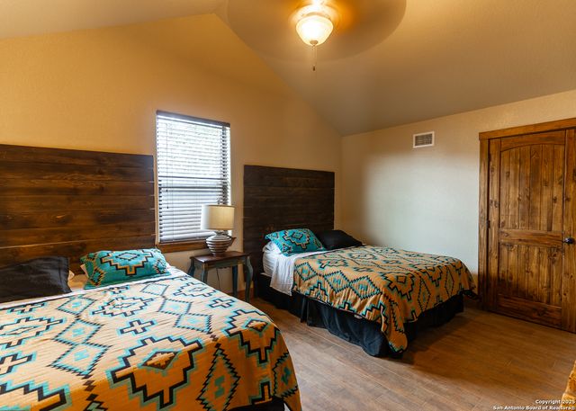 24 morning dew, Concan, TX 78838