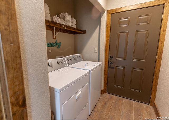 24 morning dew, Concan, TX 78838