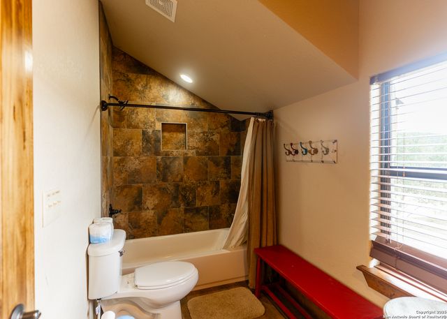 24 morning dew, Concan, TX 78838