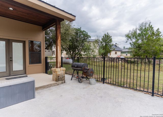 24 morning dew, Concan, TX 78838