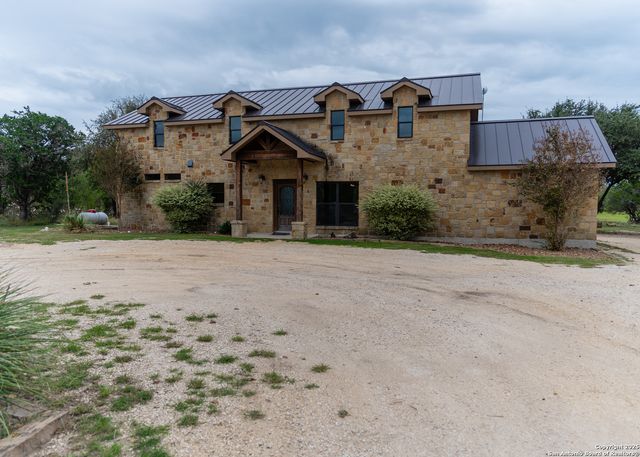 24 morning dew, Concan, TX 78838