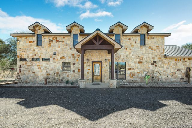 24 morning dew, Concan, TX 78838