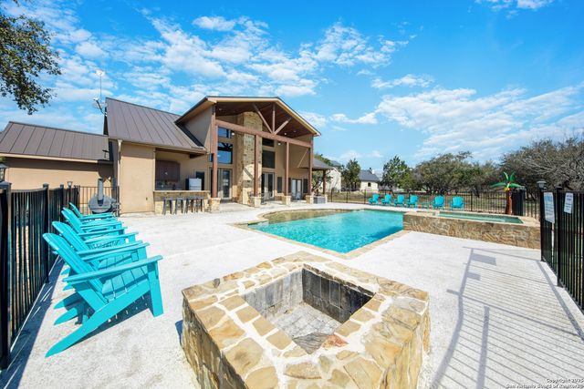 24 morning dew, Concan, TX 78838