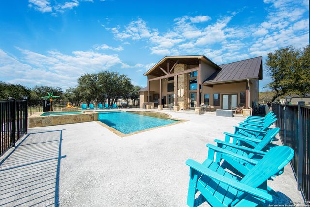 24 morning dew, Concan, TX 78838