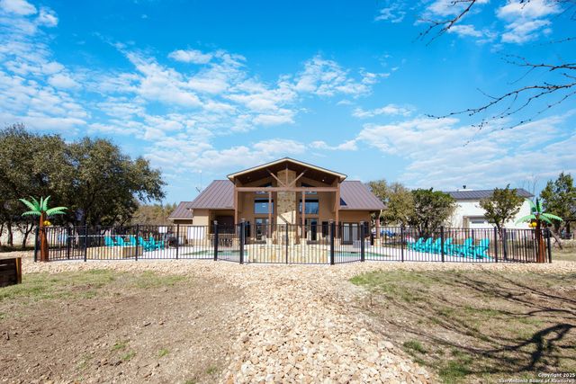 24 morning dew, Concan, TX 78838