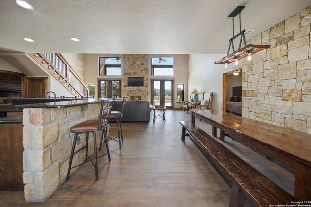 24 morning dew, Concan, TX 78838