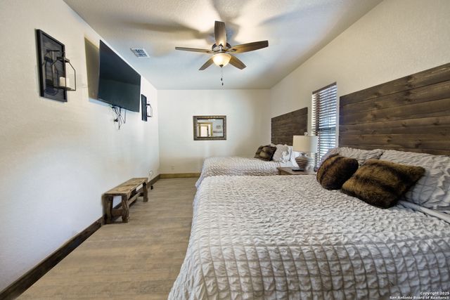 24 morning dew, Concan, TX 78838