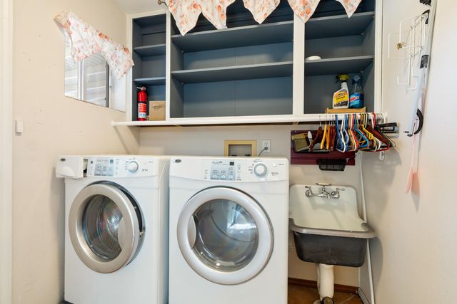 1307 Odlum Drive SE, Albuquerque, NM 87108