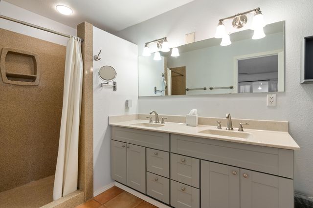 1307 Odlum Drive SE, Albuquerque, NM 87108