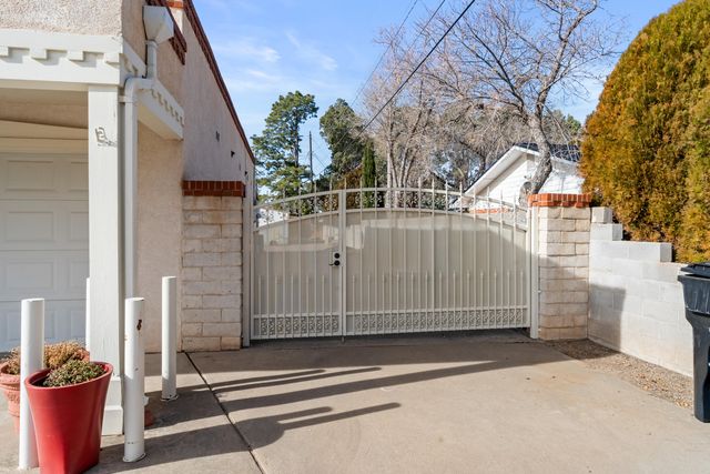 1307 Odlum Drive SE, Albuquerque, NM 87108