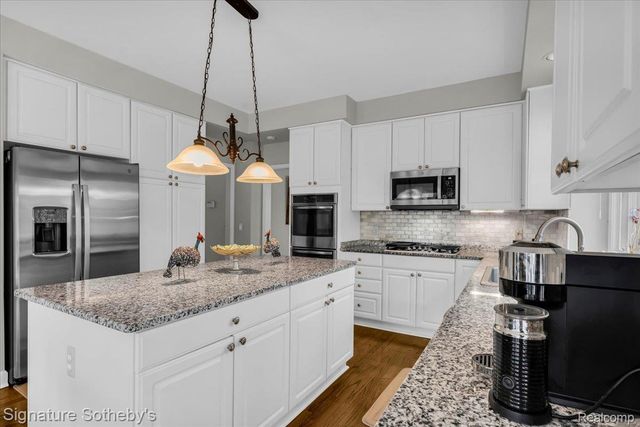21684 Chase Drive, Novi, MI 48375