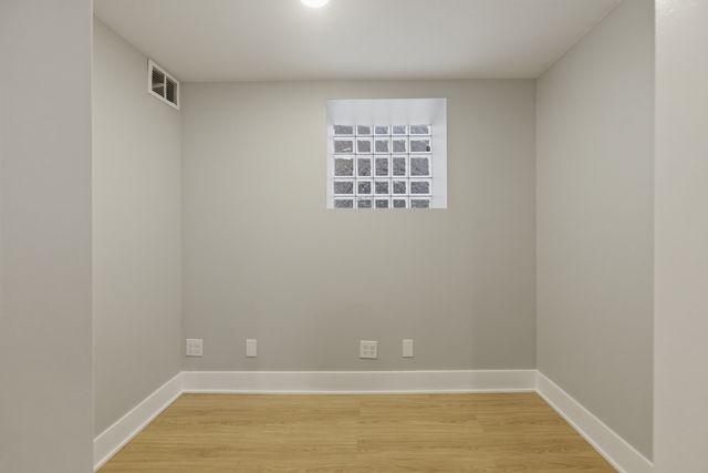 3716 N Racine Avenue G, Chicago, IL 60613