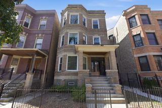 3716 N Racine Avenue G, Chicago, IL 60613