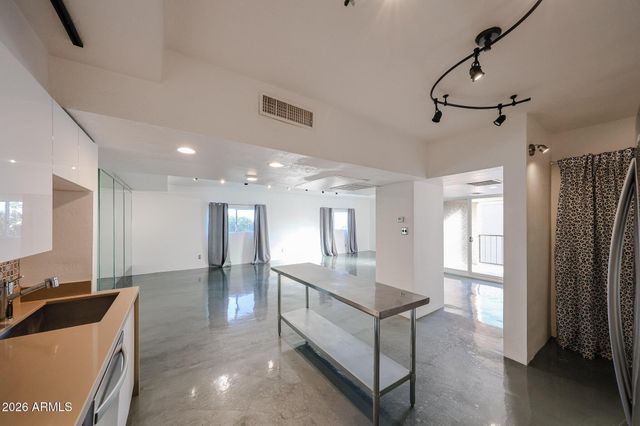 353 E Thomas Road Unit C501, Phoenix, AZ 85012