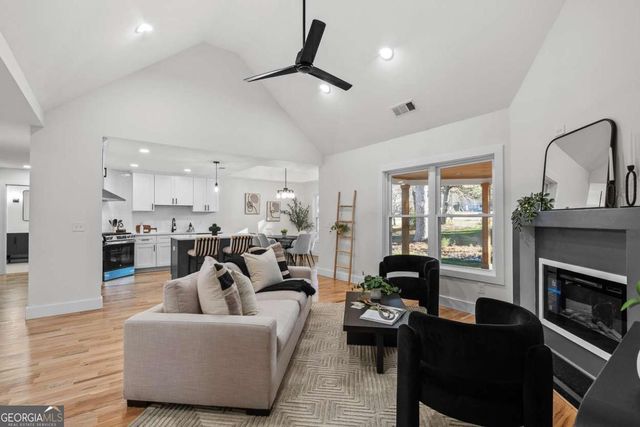 1883 Bennett Ridge, Snellville, GA 30078