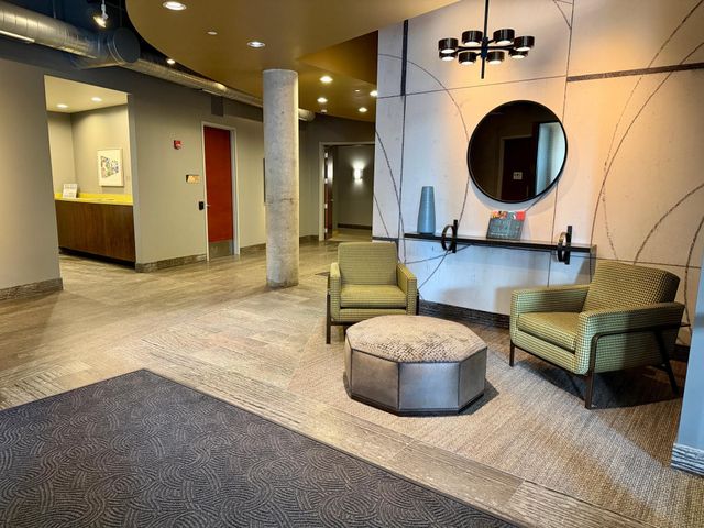 150 2nd Street NE B609, Minneapolis, MN 55413