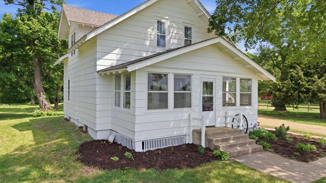 13180 Highway 7, Mayer, MN 55360