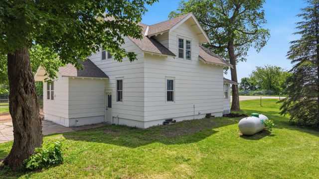 13180 Highway 7, Mayer, MN 55360