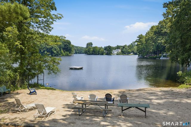 719 Mountain Laurel Road, Fairfield, CT 06824