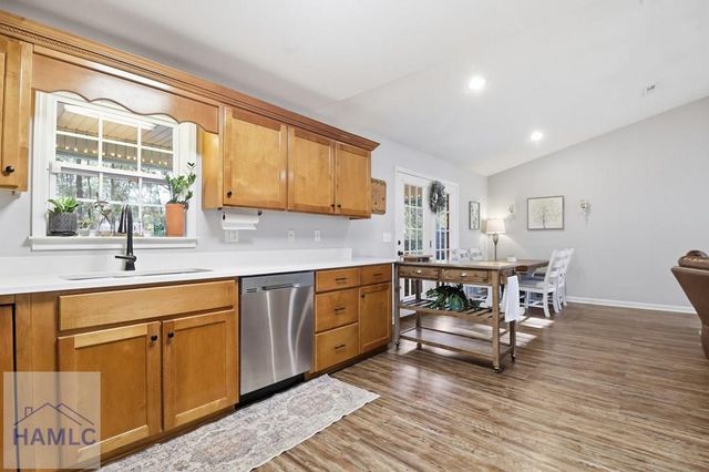 326 Lake Shore Drive, Midway, GA 31320