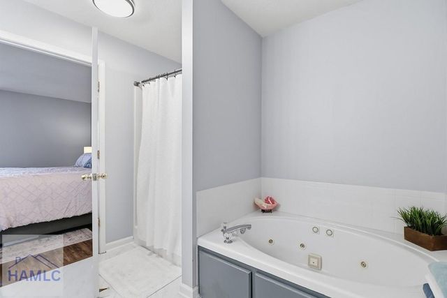 326 Lake Shore Drive, Midway, GA 31320
