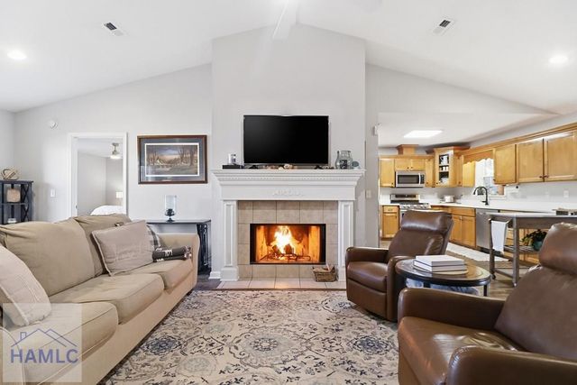 326 Lake Shore Drive, Midway, GA 31320