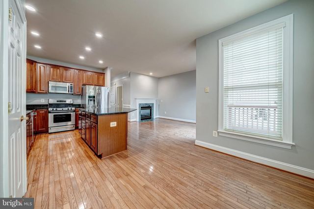 42988 MILL RACE TER, Leesburg, VA 20176