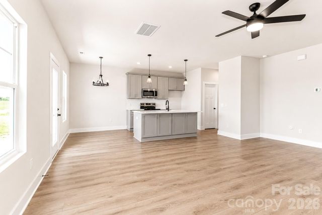 3139 Old Mountain Road, Stoney Point, NC 28678