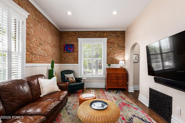 374 F Street, Salt Lake City, UT 84103