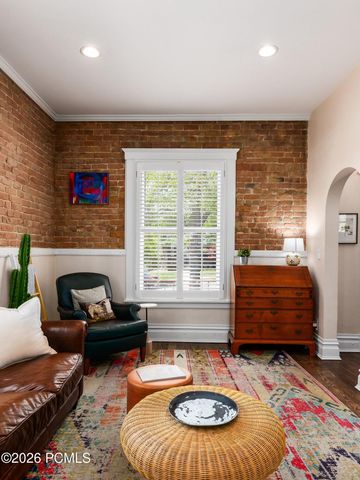 374 F Street, Salt Lake City, UT 84103