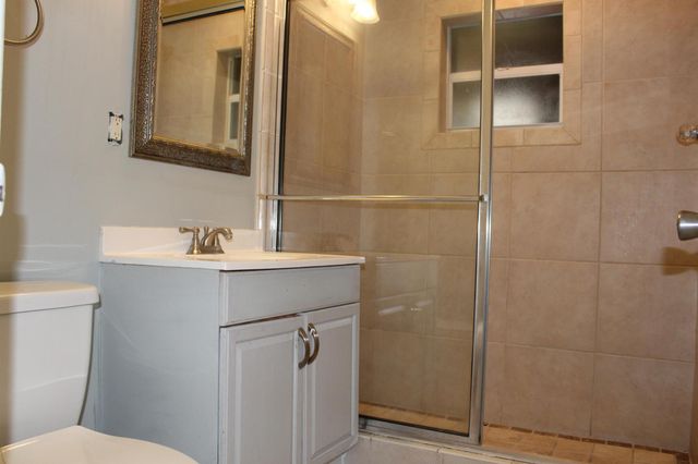 921 Pine Terrace N, Lake Worth Beach, FL 33460