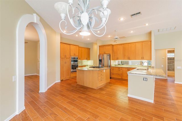 10559 GREENCREST DRIVE, Tampa, FL 33626