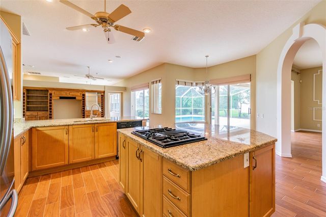10559 GREENCREST DRIVE, Tampa, FL 33626