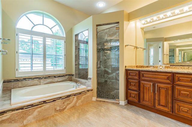 10559 GREENCREST DRIVE, Tampa, FL 33626