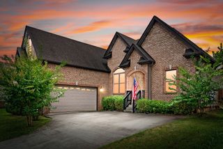 1398 Raven Rd, Clarksville, TN 37042