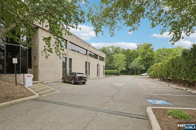 100 Union Avenue 250, Cresskill, NJ 07626