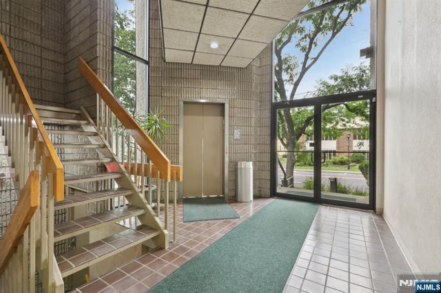 100 Union Avenue 250, Cresskill, NJ 07626