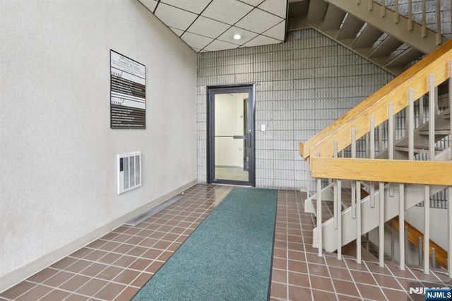 100 Union Avenue 250, Cresskill, NJ 07626