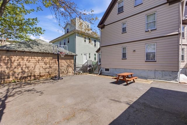 82 Blake St B, Boston, MA 02136