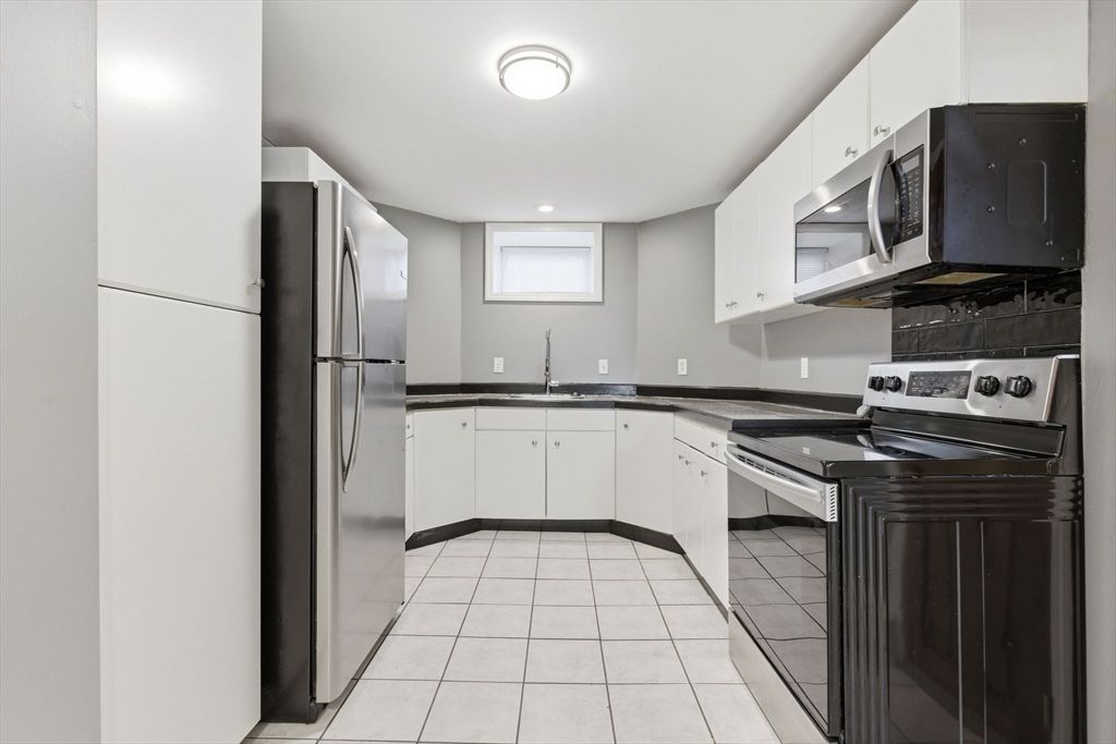 82 Blake St B, Boston, MA 02136