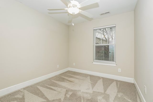 164 Noble Park Cir, Gallatin, TN 37066