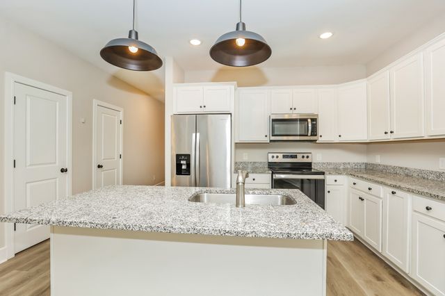 164 Noble Park Cir, Gallatin, TN 37066