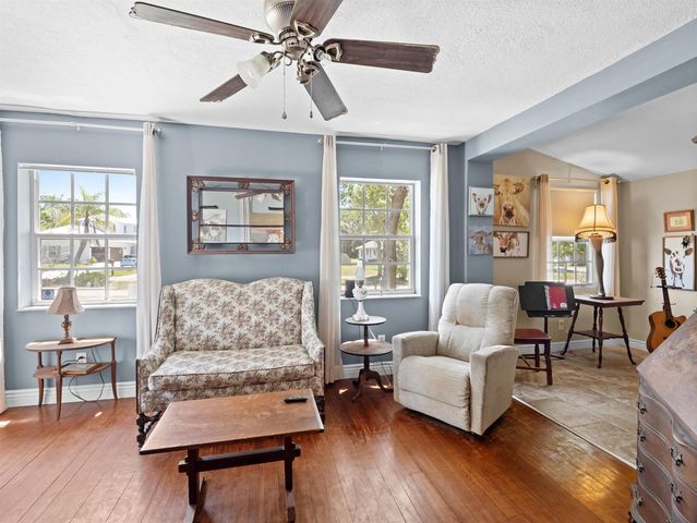 532 Sunset Boulevard, Melbourne Beach, FL 32951